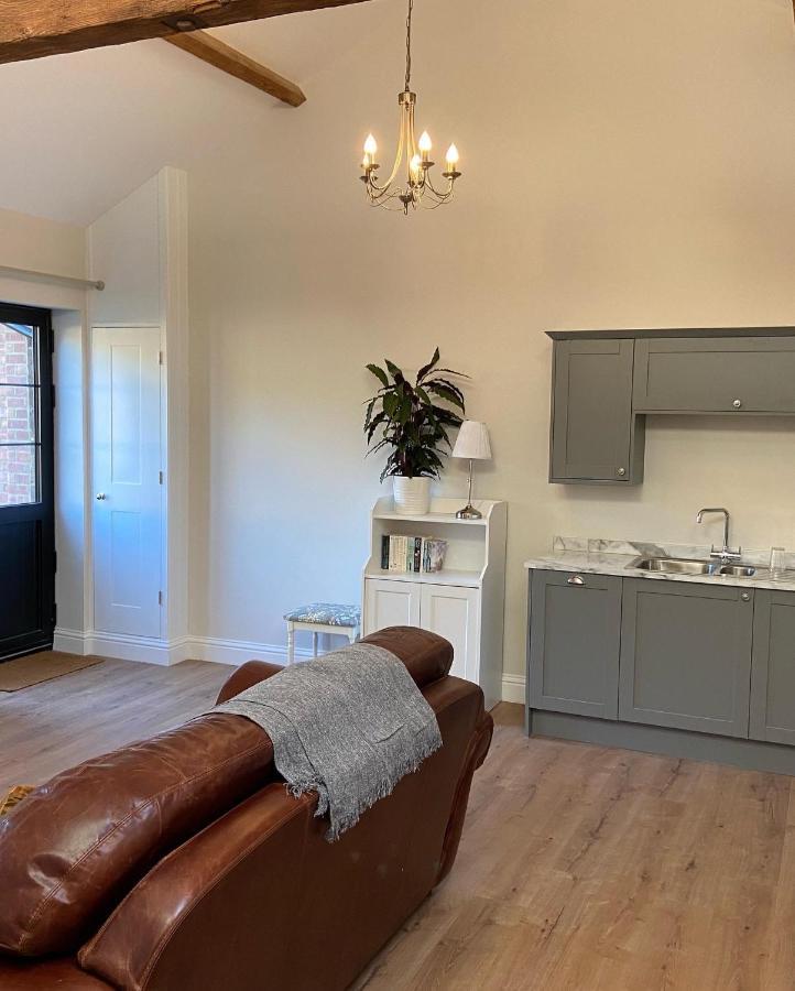 Potcote Farm Stables Accommodation Fudges Stable Towcester Exterior foto